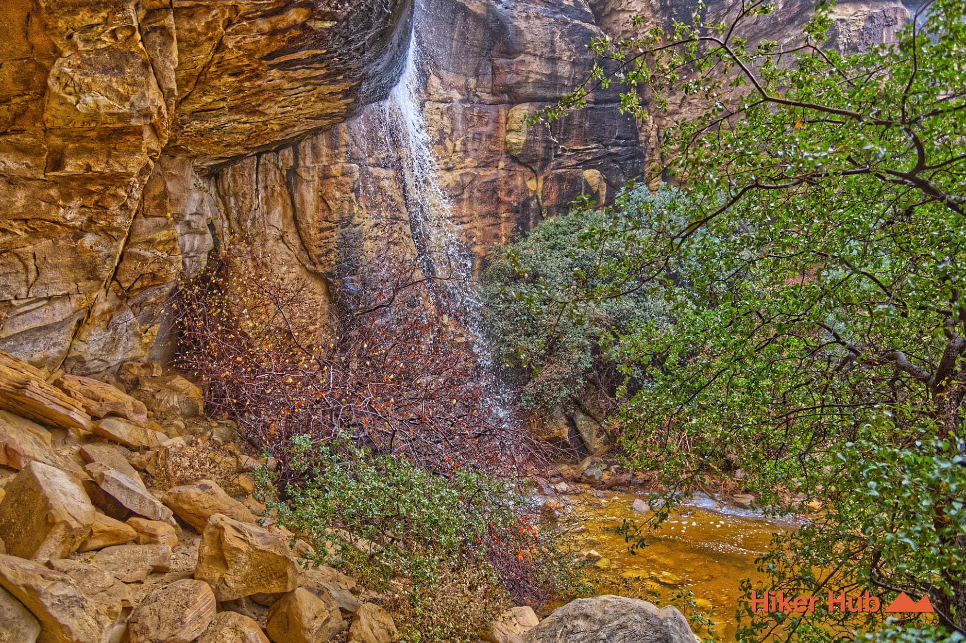 Lost Creek Canyon Trail desert canyon scenery
