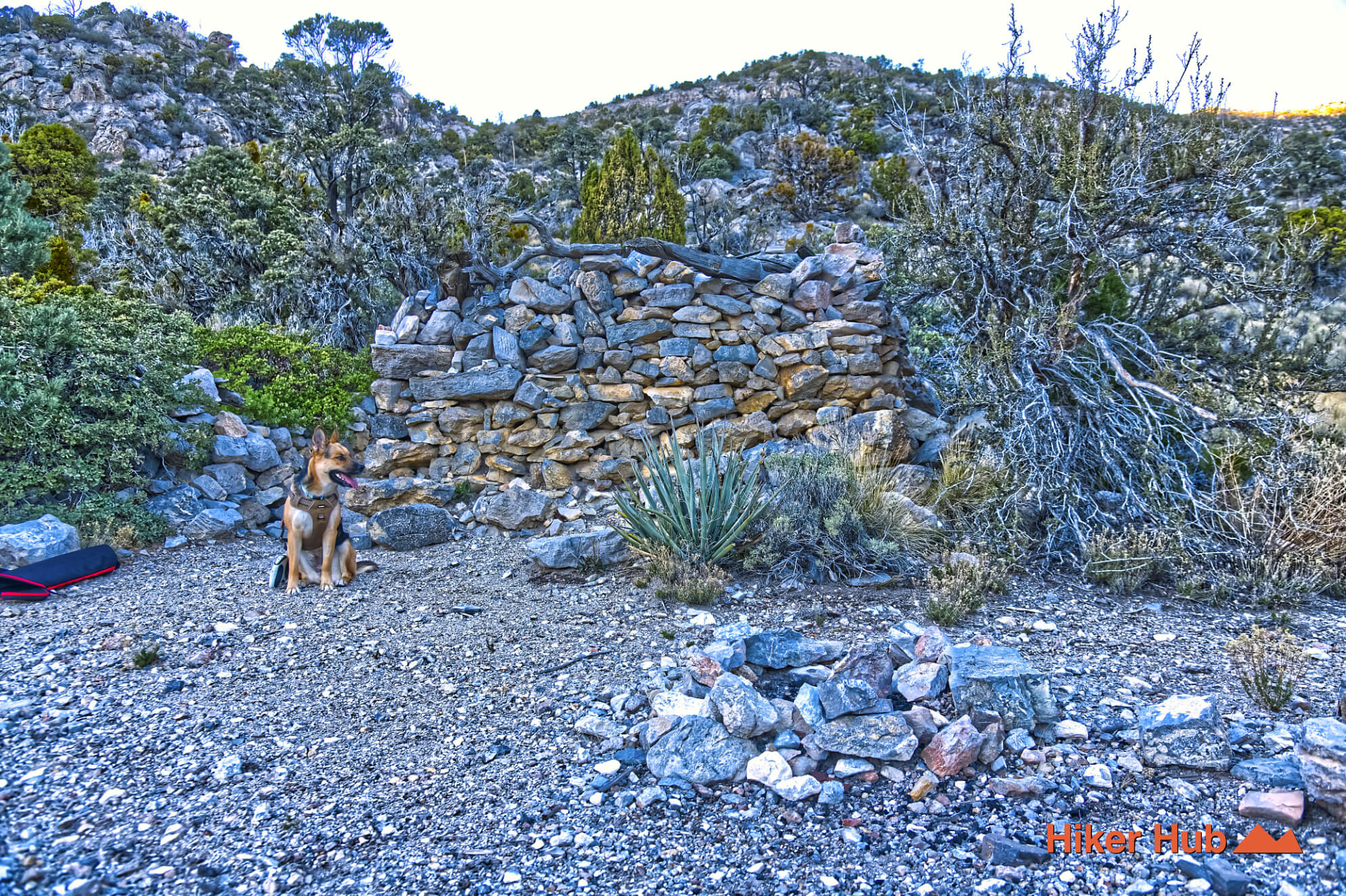 Miner’s Cabin Trail desert canyon scenery